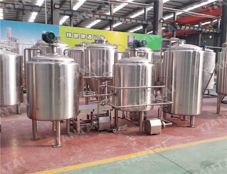 <b>200L used brewery equipment</b>